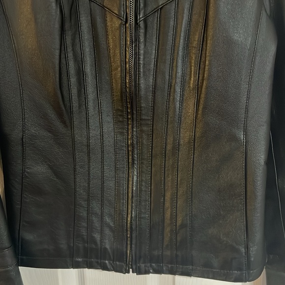 Gently used Guess black leather jacket. Size M zippered sleeves - Picture 4 of 9